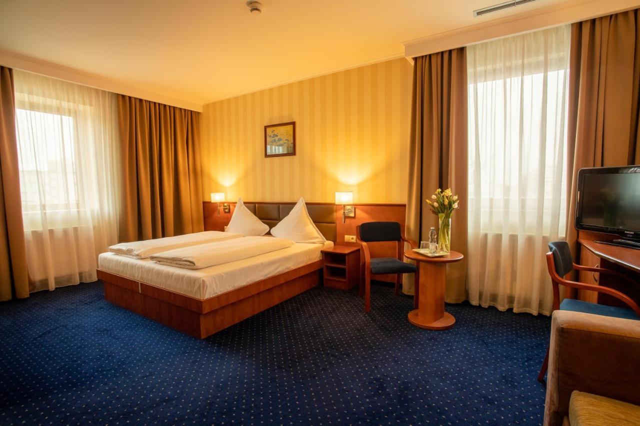 Business Hotel Vega ורוצלב מראה חיצוני תמונה
