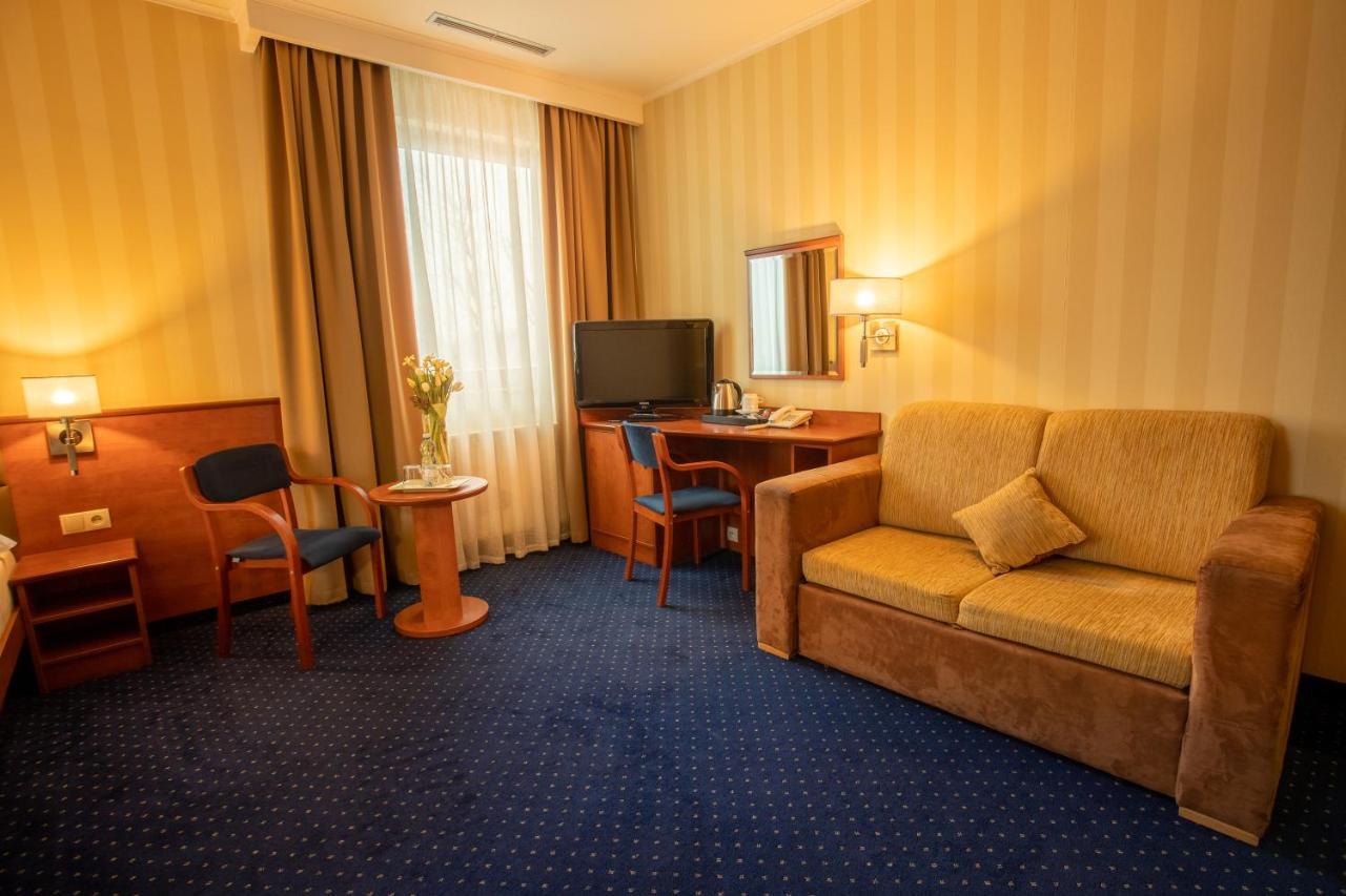 Business Hotel Vega ורוצלב מראה חיצוני תמונה