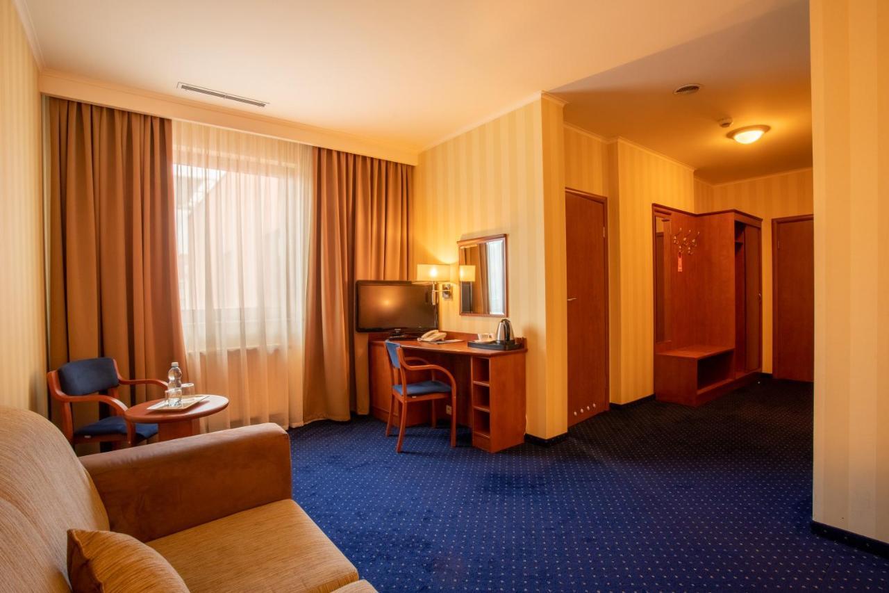 Business Hotel Vega ורוצלב מראה חיצוני תמונה
