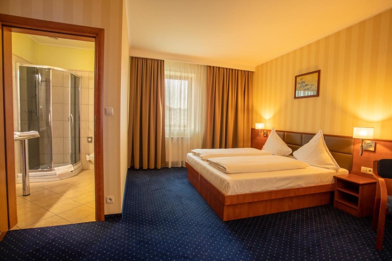 Business Hotel Vega ורוצלב מראה חיצוני תמונה