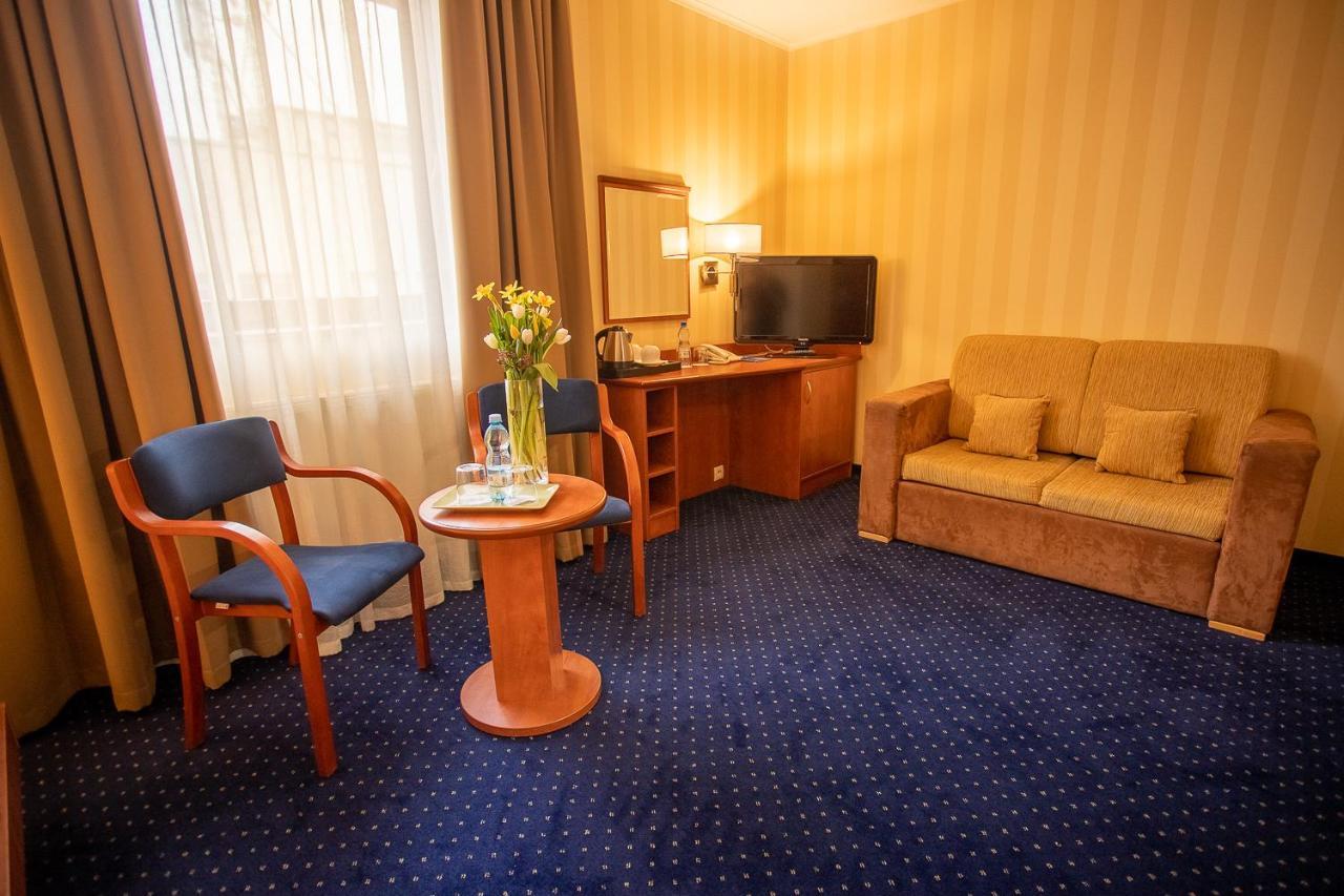 Business Hotel Vega ורוצלב מראה חיצוני תמונה
