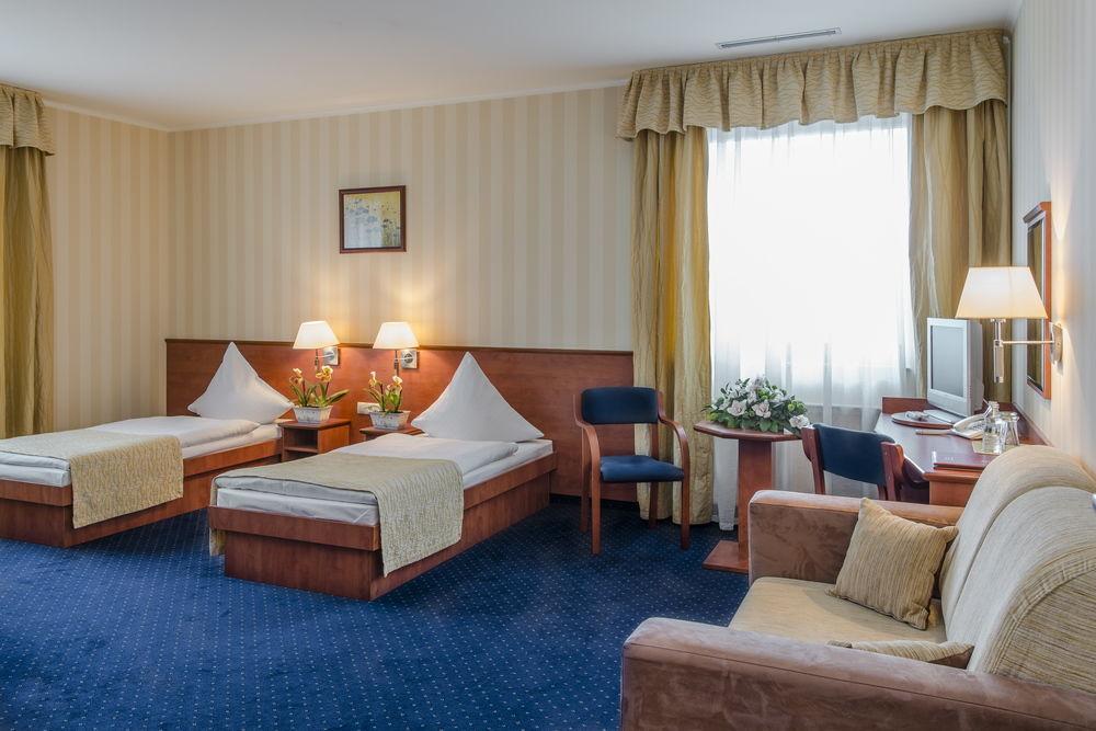 Business Hotel Vega ורוצלב מראה חיצוני תמונה