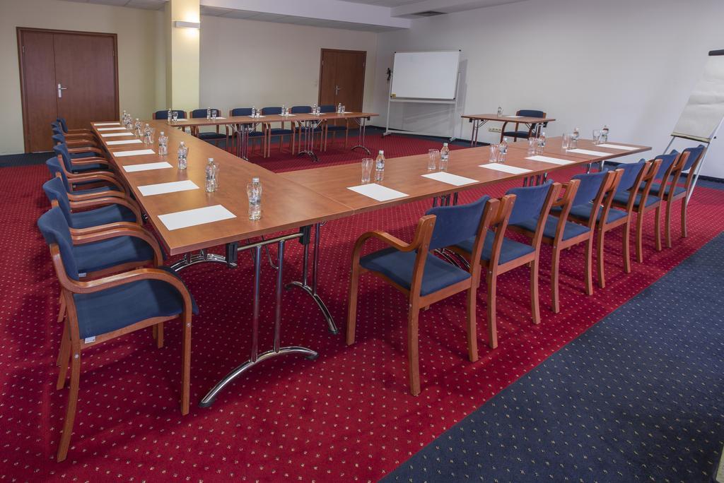 Business Hotel Vega ורוצלב מראה חיצוני תמונה
