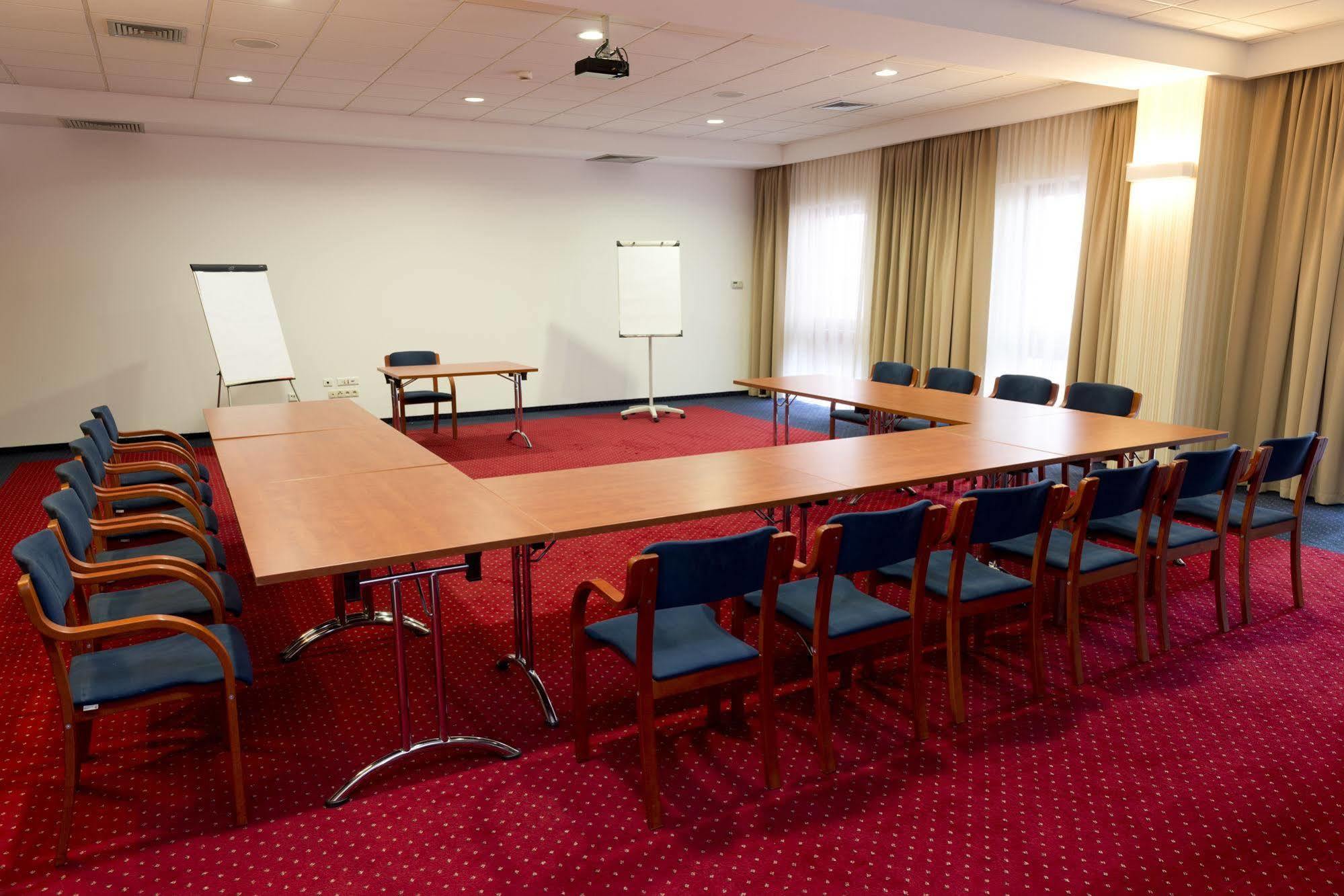 Business Hotel Vega ורוצלב מראה חיצוני תמונה