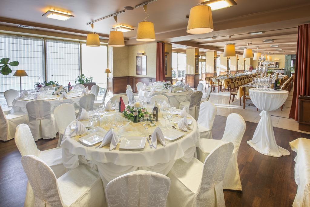 Business Hotel Vega ורוצלב מראה חיצוני תמונה